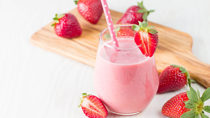 ÇİLEKLİ SMOOTHIE