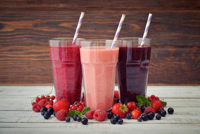 BÖĞÜRTLENLİ SMOOTHIE